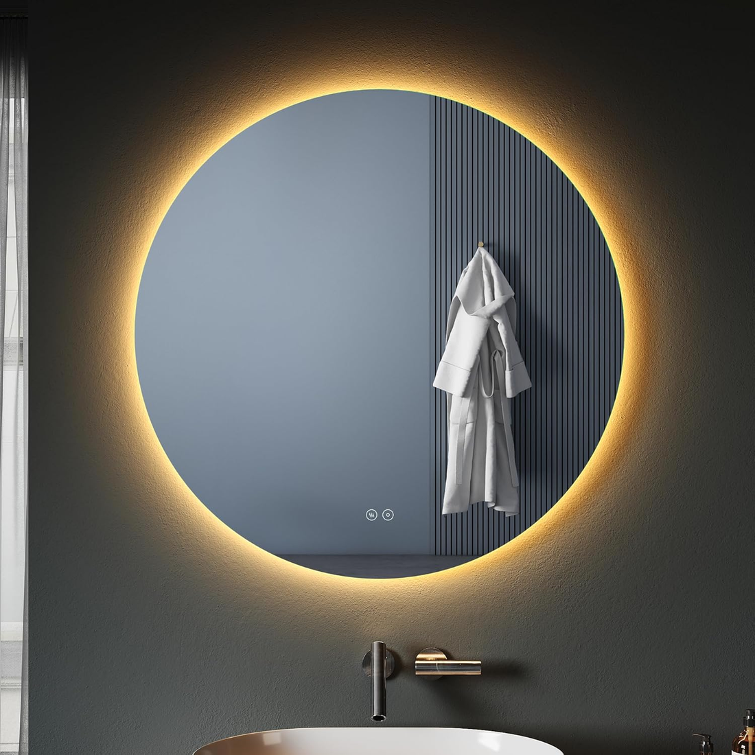 Framed vs. Frameless Mirrors: Which One is Right for Your Bathroom?
